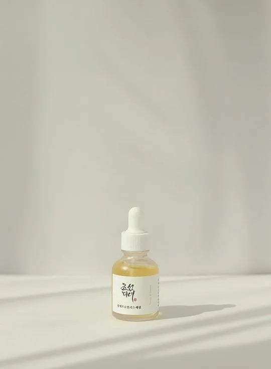 Beauty of Joseon Glow Serum bottle on a minimalist white background, Korean skincare Nederland