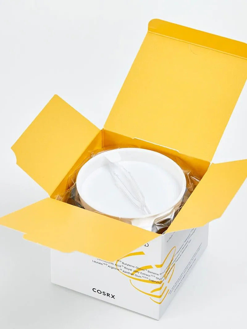 COSRX Full Fit Propolis Synergy Pad in open yellow and white box, Korean skincare Nederland