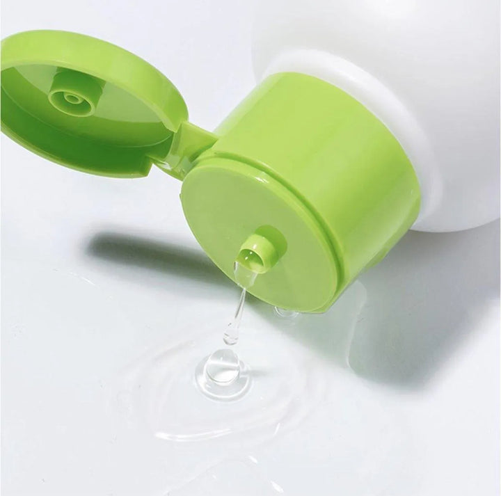 Dr.Jart+ Teatreement Toner pouring clear liquid, green cap, Korean skincare Nederland