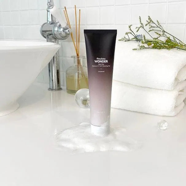 Haruharu Wonder Black Rice Moisture 5.5 Soft Cleansing Gel on bathroom counter, Me Time Groningen