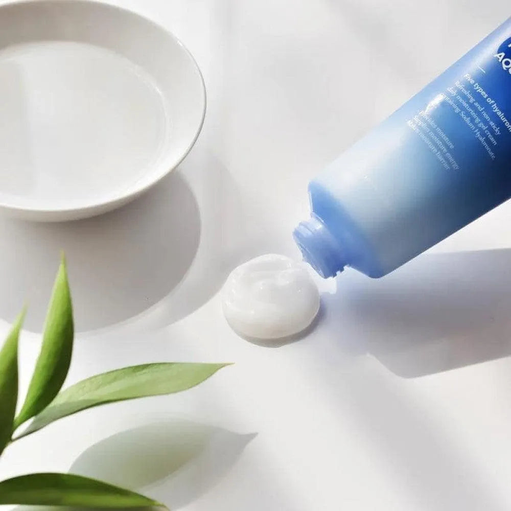 Isntree Hyaluronic Acid Aqua Gel Cream on white surface, Korean skincare at Me Time Groningen