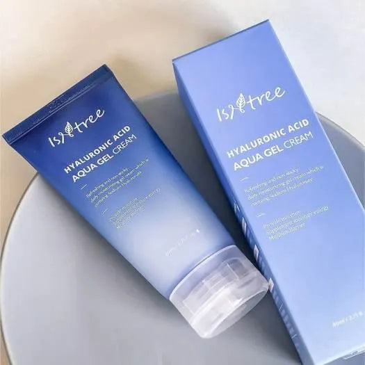 Isntree Hyaluronic Acid Aqua Gel Cream tube and box on a light surface, Korean skincare Nederland